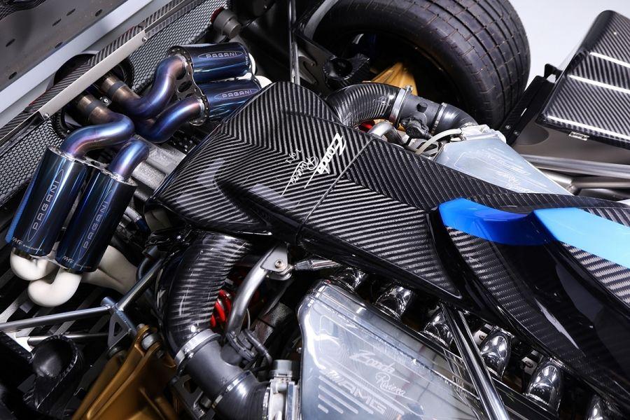 Моторный отсек Pagani Zonda 760 Riviera 2017 года  (фото 10 из 15)